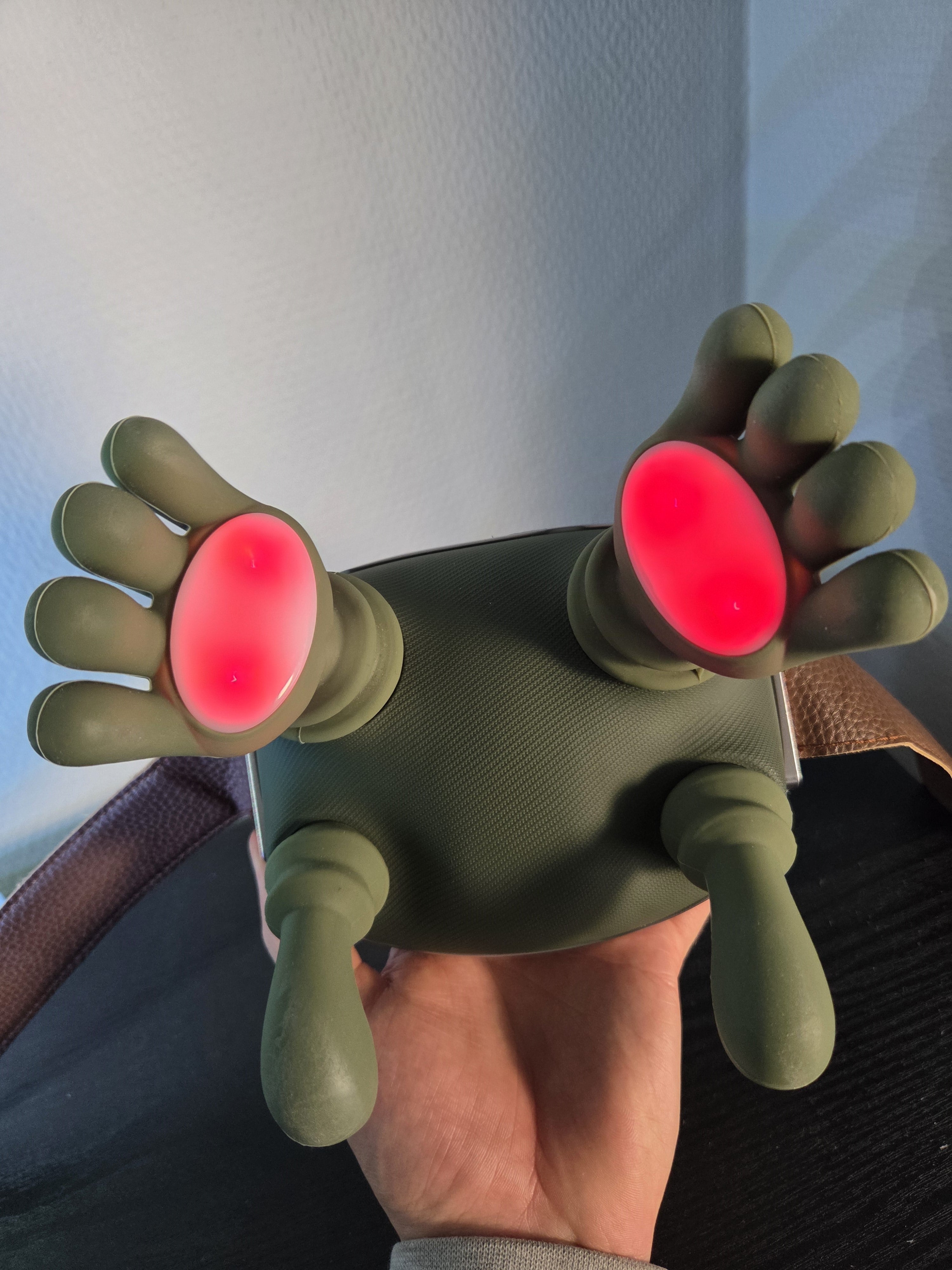 NeckTherapy+ - Elektrisk nakke- og skuldermassasje med varme